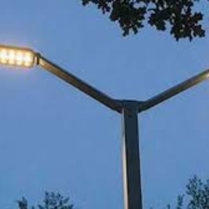 Lavori di posa illuminazione stradale a LED